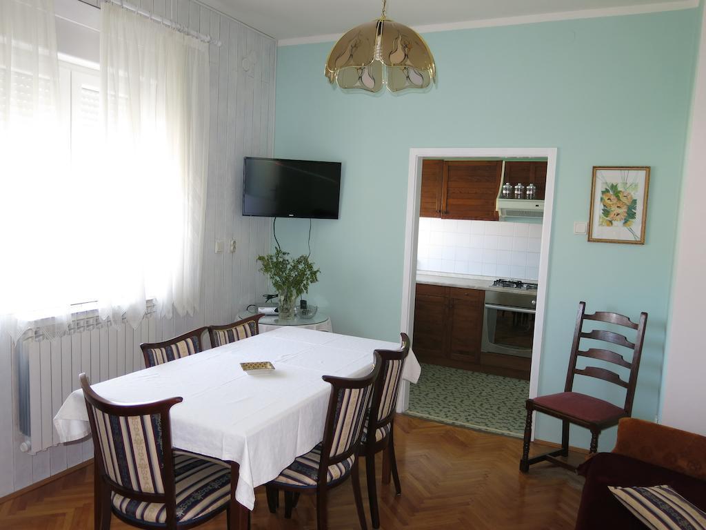 Apartments Coce تروغير الغرفة الصورة